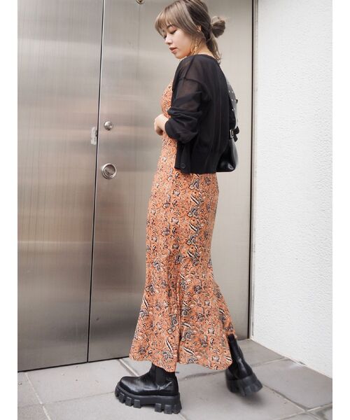 EVRIS（エヴリス）の「Oriental Flowerワンピース（ワンピース・レディース・ホワイト/オレンジ/グリーン・FREE）」の4枚目の写真