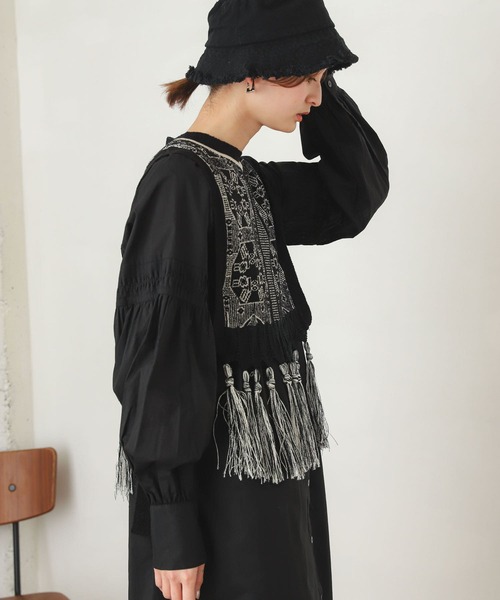 SENSE OF PLACE by URBAN RESEARCH（センスオブプレイスバイアーバンリサーチ）の「ジャガードフリンジベスト（ベスト・レディース・レッド系その他/ブラック系その他・ONE）」の4枚目の写真