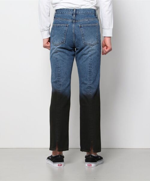 Chikashitsu +(チカシツプラス)の「【Chikashitsu +/チカシツプラス】two tone denim pants/デニムパンツ デザインデニム(デニムパンツ・メンズ・ブルー・S/M)」の2枚目の写真