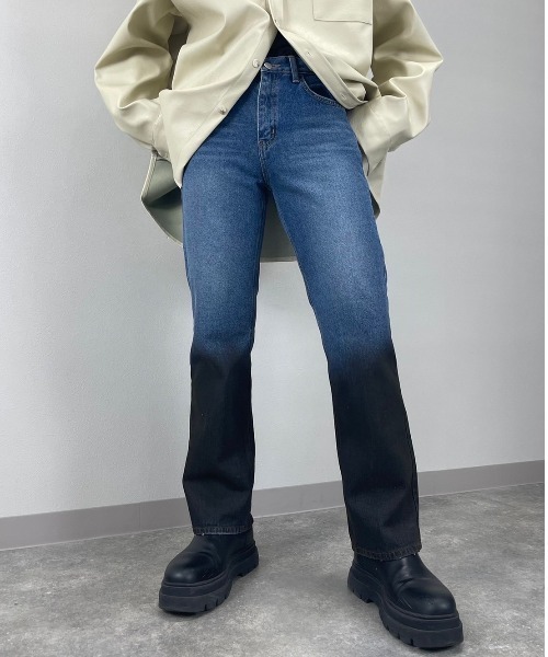 Chikashitsu +(チカシツプラス)の「【Chikashitsu +/チカシツプラス】two tone denim pants/デニムパンツ デザインデニム(デニムパンツ・メンズ・ブルー・S/M)」の6枚目の写真