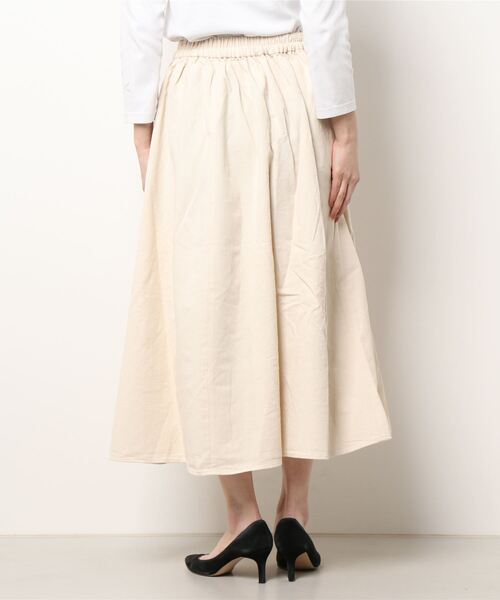 Samansa Mos2（サマンサ モスモス）の「ツイルギャザースカート（スカート・レディース・ベージュ/ネイビー/キナリ・ﾌﾘ-）」の5枚目の写真