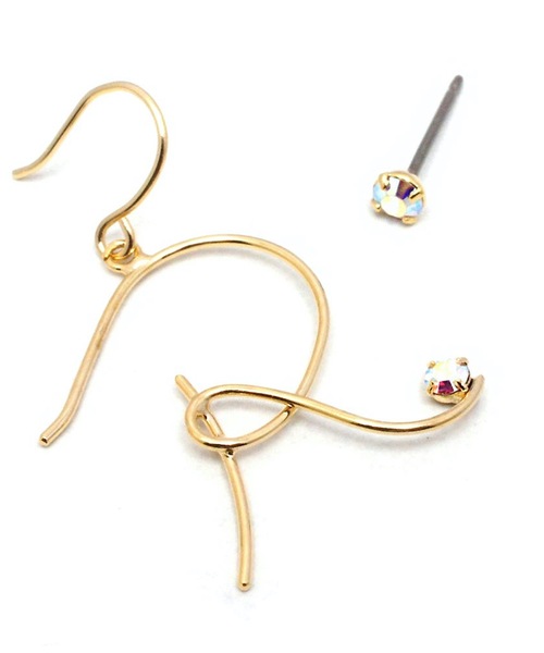 Zoule ゾーラ Drawing Initial ニッケルフリー ドローイング イニシャルピアス ピアス 両耳用 Zoule ゾーラ のファッション通販 Zozotown Zoule ゾーラ Drawing Initial ニッケルフリー ドローイング イニシャルピアス ピアス 両耳用 Zoule ゾーラ のファッション通販 Zozotown