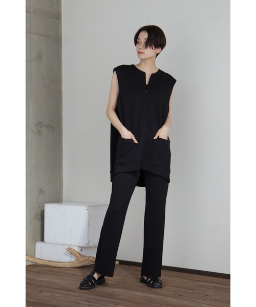大人も着やすいシンプルファッション ROSE BUD（ローズバッド）の「ノースリーブベスト（ベスト トップス