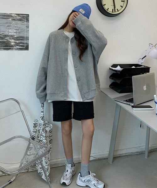 VIBGYOR Women（ヴィブジョー　ウィメン）の「【KOREA SELECT】ビッグシルエット スウェット カーディガン（カーディガン/ボレロ・レディース・グレー/オレンジ/ピンク・MEDIUM/LARGE/X-LARGE）」の12枚目の写真