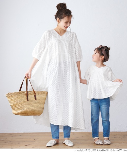 coca(coca)(コカ)の「エンブロイダリーVネックワンピース(ワンピース・レディース・ホワイト/ライトグリーン・ONE SIZE)」の8枚目の写真