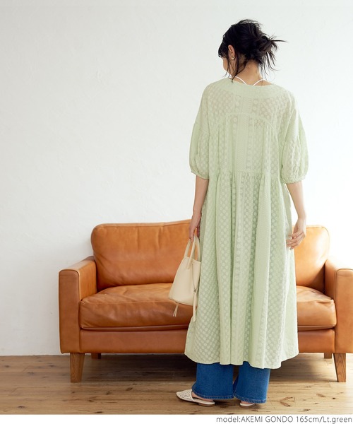 coca(coca)(コカ)の「エンブロイダリーVネックワンピース(ワンピース・レディース・ホワイト/ライトグリーン・ONE SIZE)」の11枚目の写真