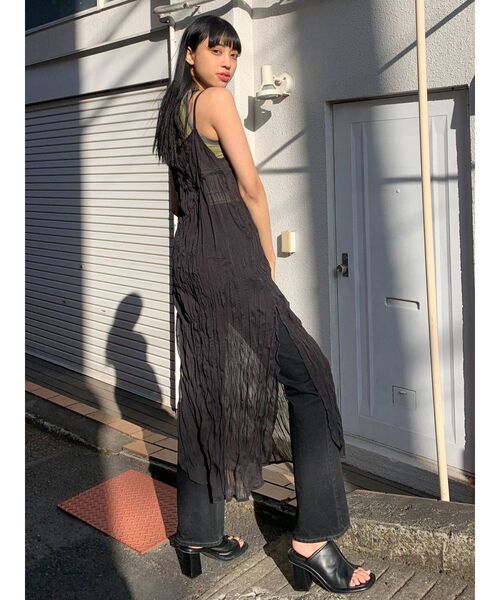 EMODA（エモダ）の「バイアスシアーキャミソールワンピース（ワンピース・レディース・オレンジ/ブラック/アイボリー・FREE）」の12枚目の写真