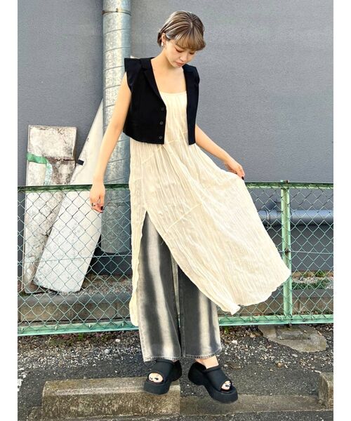 EMODA（エモダ）の「バイアスシアーキャミソールワンピース（ワンピース・レディース・オレンジ/ブラック/アイボリー・FREE）」の16枚目の写真