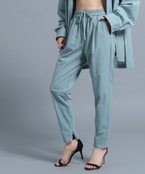 HEREIAM(ヘレイアム)の「【HEREIAM】アクティブテーパードパンツ(その他パンツ・レディース・ブラック/ライトブルー・MEDIUM/SMALL)」の6枚目の写真