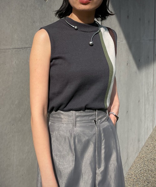 &g'aime（アンジェム）の「【&g’aime】マルチストライプニット（ニット/セーター・レディース・グレー/チャコール/グレイッシュベージュ/ライトグリーン・FREE）」の9枚目の写真