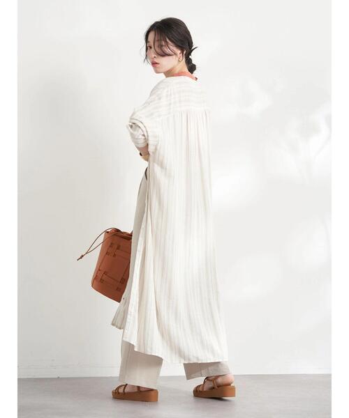 earth music&ecology（アースミュージックアンドエコロジー）の「麻混バックギャザードルマンワンピース(柄)（ワンピース・レディース・ストライプ/ベージュ系その他2・FREE）」の20枚目の写真