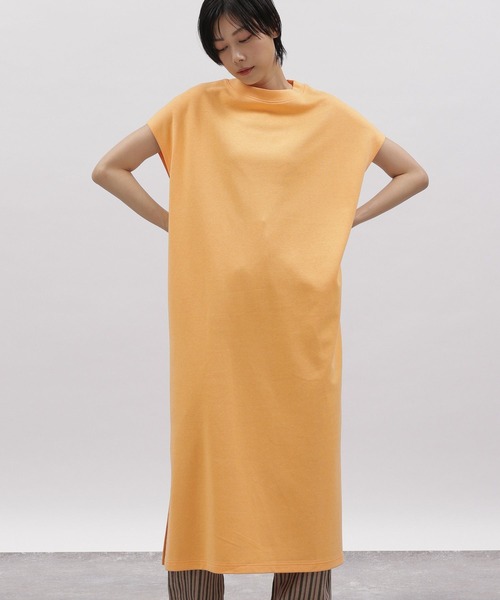 LAKOLE（ラコレ）の「プレーティングカットソーワンピース / 271570（ワンピース・レディース・ブラック/オレンジ/ブルー/ライトベージュ・SMALL/MEDIUM）」の8枚目の写真