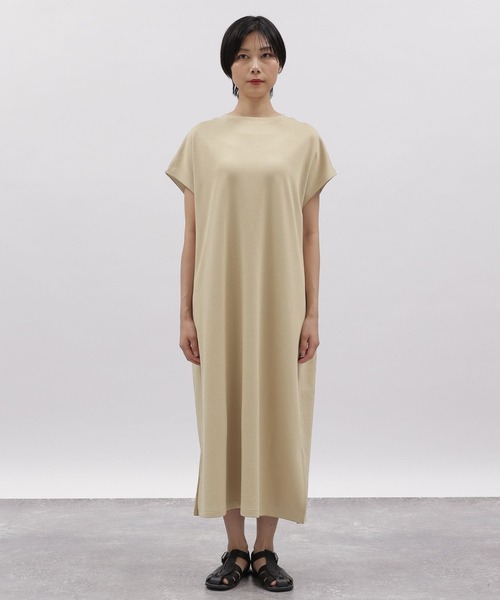 LAKOLE（ラコレ）の「プレーティングカットソーワンピース / 271570（ワンピース・レディース・ブラック/オレンジ/ブルー/ライトベージュ・SMALL/MEDIUM）」の14枚目の写真