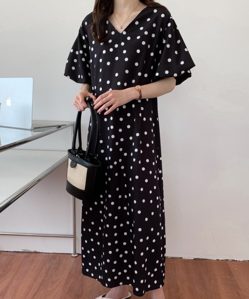 ABITOKYO(アビトーキョー)の「バックスリットボリュウーム袖ドット柄ワンピース(ワンピース・レディース・ブラック/ベージュ/ブラウン・S/M)」の5枚目の写真