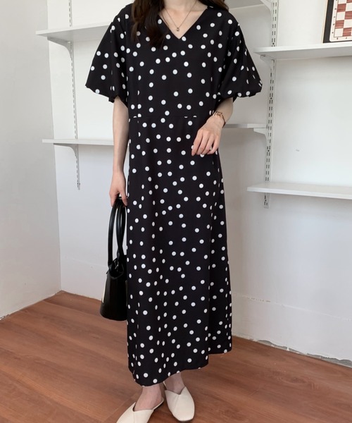 ABITOKYO(アビトーキョー)の「バックスリットボリュウーム袖ドット柄ワンピース(ワンピース・レディース・ブラック/ベージュ/ブラウン・S/M)」の8枚目の写真