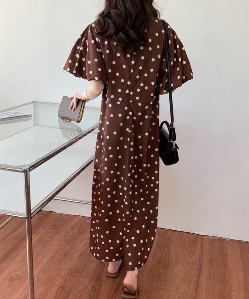 ABITOKYO(アビトーキョー)の「バックスリットボリュウーム袖ドット柄ワンピース(ワンピース・レディース・ブラック/ベージュ/ブラウン・S/M)」の20枚目の写真
