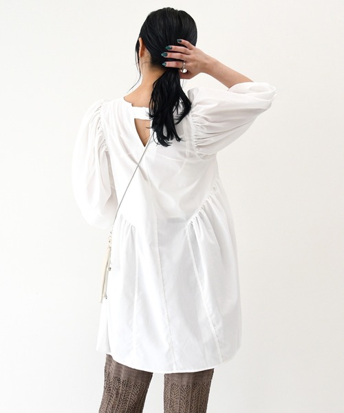 sango（sango）の「ブロードギャザーチュニックブラウス（シャツ/ブラウス・レディース・ホワイト/ブラック/ブルー/グリーン・FREE）」の7枚目の写真