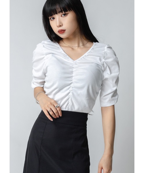 Adoon plain(アドーンプレーン)の「シャーリングトップス(Tシャツ/カットソー・レディース・ホワイト/ブラック/パープル・FREE)」の4枚目の写真