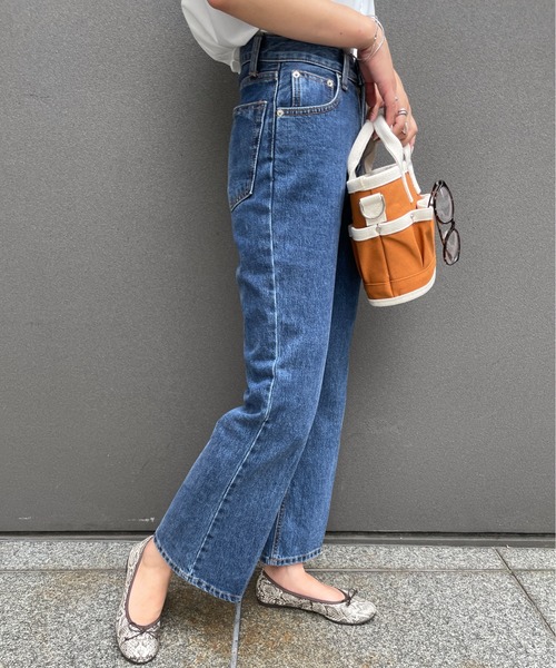 StyleSea（スタイルシー）の「センタープレスストレートデニムパンツ（デニムパンツ・レディース・インディゴブルー・FREE）」の5枚目の写真