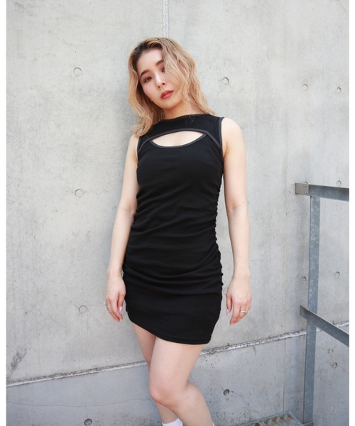 FIG&VIPER（フィグアンドバイパー）の「バイカラー胸あきノースリOP（ワンピース・レディース・ブラック/カーキ・FREE）」の3枚目の写真