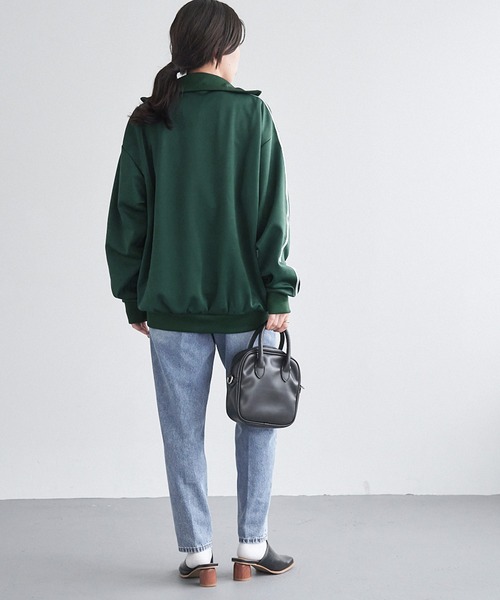 CONVERSE（コンバース）の「CONVERSE/コンバース サイドラインロゴ刺繍 トラックジャケット（ジャージ・レディース・ブラック/アイボリー/グリーン・M）」の21枚目の写真