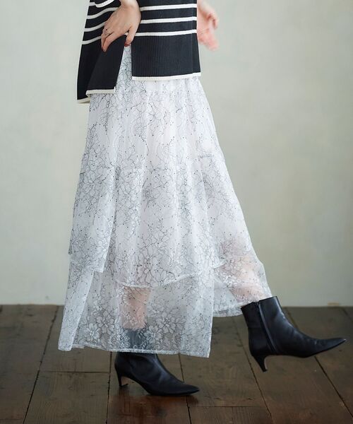 le.coeur blanc（ルクールブラン）の「バイカラーレースティアードスカート（スカート・レディース・オフホワイト・38）」の5枚目の写真