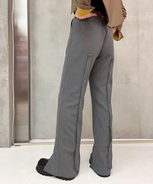 【led.tokyo】バックボタンデザインスリムフレアパンツ