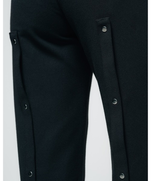 led.tokyo（レッドトウキョウ）の「【led.tokyo】バックボタンデザインスリムフレアパンツ（その他パンツ・レディース・ブラック/グレー・SMALL/MEDIUM）」の9枚目の写真