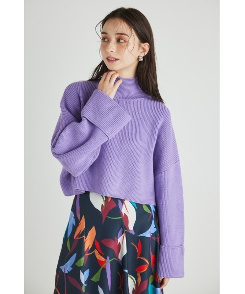 rienda(リエンダ)の「ターンアップスリーブクロップドニットトップス(ニット/セーター・レディース・ブラック/アイボリー/ピンク/グリーン/パープル・FREE)」の1枚目の写真