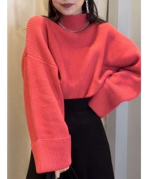 rienda(リエンダ)の「ターンアップスリーブクロップドニットトップス(ニット/セーター・レディース・ブラック/アイボリー/ピンク/グリーン/パープル・FREE)」の5枚目の写真