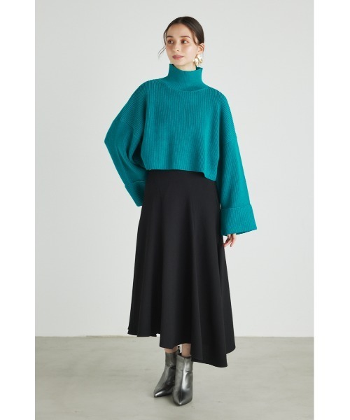 rienda(リエンダ)の「ターンアップスリーブクロップドニットトップス(ニット/セーター・レディース・ブラック/アイボリー/ピンク/グリーン/パープル・FREE)」の15枚目の写真