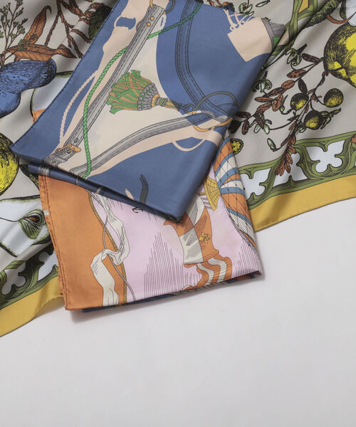 manipuri（マニプリ）の「【manipuri/マニプリ】シルクプリントスカーフ88（バンダナ/スカーフ・レディース・ベージュ系その他5/ブルー系その他7/イエロー系その他3・FREE）」の6枚目の写真