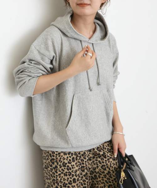 SLOBE IENA（スローブイエナ）の「【Champion / チャンピオン】SLOBE別注パーカー（パーカー・レディース・ネイビー/グレー/ブルー・FREE）」の16枚目の写真