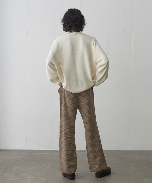 FEKETE（フェケテ）の「OVERSIZED KNIT / オーバーフィットニット（ニット/セーター・メンズ・ブラック/アイボリー・MEDIUM/LARGE）」の6枚目の写真