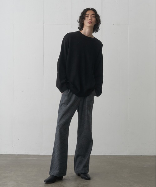 FEKETE（フェケテ）の「OVERSIZED KNIT / オーバーフィットニット（ニット/セーター・メンズ・ブラック/アイボリー・MEDIUM/LARGE）」の18枚目の写真