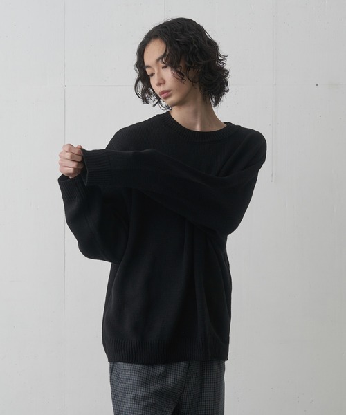 FEKETE（フェケテ）の「OVERSIZED KNIT / オーバーフィットニット（ニット/セーター・メンズ・ブラック/アイボリー・MEDIUM/LARGE）」の10枚目の写真