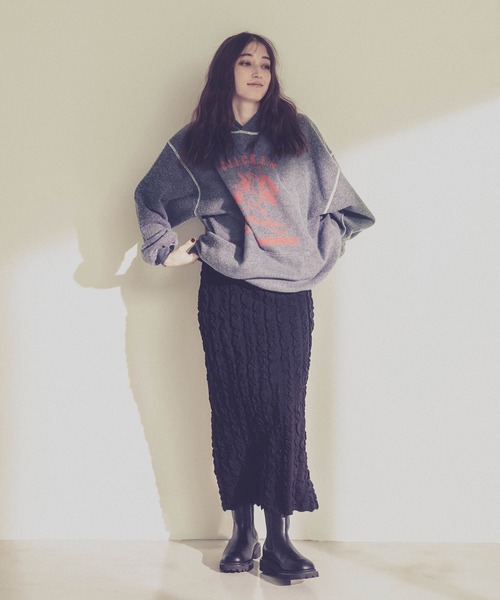 CAPRICIEUX LE'MAGE(カプリシューレマージュ)の「〈THRIFTY LOOK/スリフティールック〉裏使いプリントフーディー(パーカー・レディース・チャコールグレー・LARGE)」の8枚目の写真