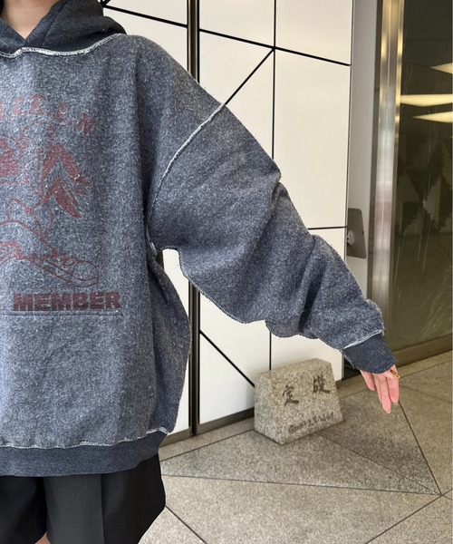 CAPRICIEUX LE'MAGE(カプリシューレマージュ)の「〈THRIFTY LOOK/スリフティールック〉裏使いプリントフーディー(パーカー・レディース・チャコールグレー・LARGE)」の22枚目の写真