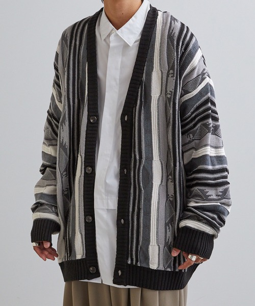 Anchor Smith（アンカー スミス）の「レトロジャガードストライプ柄ニットビッグカーディガン（カーディガン/ボレロ・メンズ・ブラック系/アイボリー系/グリーン系/ワイン系・M/L）」の6枚目の写真