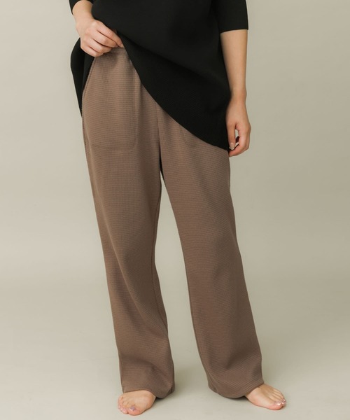 URBAN RESEARCH Sonny Label(アーバンリサーチサニーレーベル)の「SLAB Waffle Straight Pants(その他パンツ・レディース・ブラック/ブラウン・SMALL/MEDIUM)」の3枚目の写真