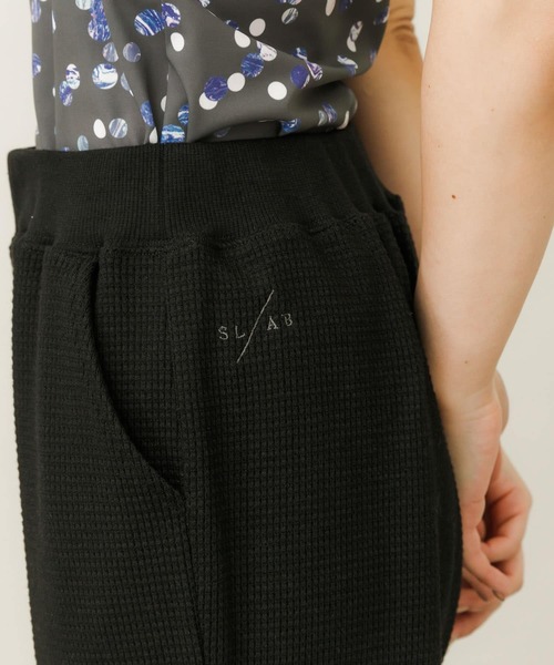 URBAN RESEARCH Sonny Label(アーバンリサーチサニーレーベル)の「SLAB Waffle Straight Pants(その他パンツ・レディース・ブラック/ブラウン・SMALL/MEDIUM)」の12枚目の写真