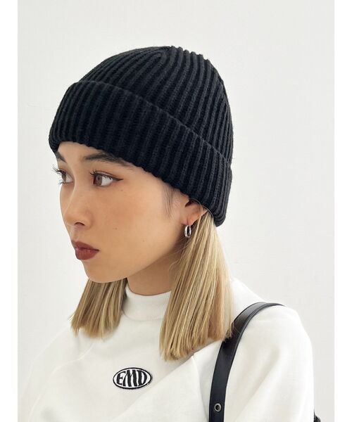 EMODA(エモダ)の「コンパクトニットキャップ(ニットキャップ/ビーニー・レディース・ブラック/グレー・FREE)」の2枚目の写真