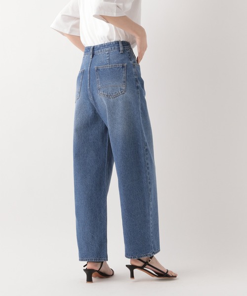 A part by(アパートバイ)の「カーブデニム(デニムパンツ・レディース・ライトブルー/ブラック・MEDIUM/LARGE)」の15枚目の写真