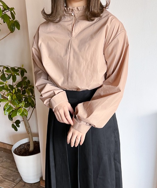 Mysa&Liina(ミーサリーナ)の「前後2WAYフリルブラウス(シャツ/ブラウス・レディース・オフホワイト/ブラック/モカ・M)」の6枚目の写真