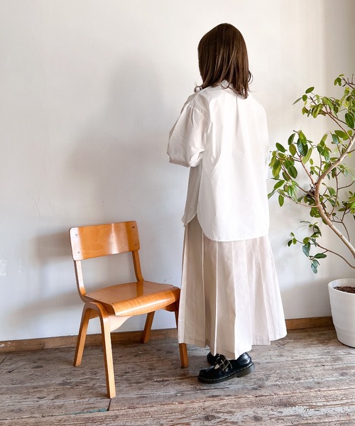 Mysa&Liina(ミーサリーナ)の「前後2WAYフリルブラウス(シャツ/ブラウス・レディース・オフホワイト/ブラック/モカ・M)」の14枚目の写真
