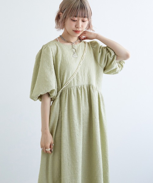 w closet(ダブルクローゼット)の「バックオープンワンピース(ワンピース・レディース・ライトグリーン/アイボリー/ブラック・FREE)」の5枚目の写真