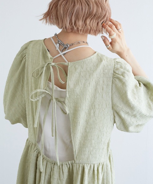 w closet(ダブルクローゼット)の「バックオープンワンピース(ワンピース・レディース・ライトグリーン/アイボリー/ブラック・FREE)」の14枚目の写真
