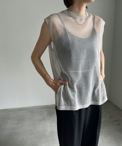 cona(コナ)の「【ZOZO限定】シアーニットノースリーブトップス(Tシャツ/カットソー・レディース・ブラック/ライトグレー/ホワイト・FREE)」の11枚目の写真