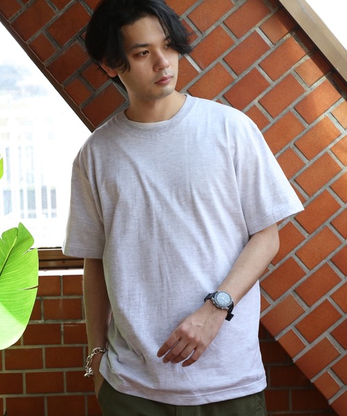 United Athle(ユナイテッドアスレ)の「United Athle 5.6オンス半袖Tシャツ(Tシャツ/カットソー・メンズ・グリーン系その他/ホワイト/サンドベージュ/アッシュ/バイオレット/ブラック/インディゴブルー・X-LARGE/MEDIUM/LARGE)」の4枚目の写真