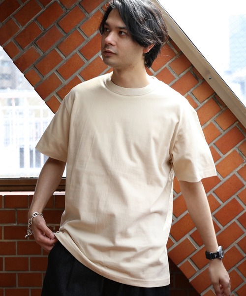 United Athle(ユナイテッドアスレ)の「United Athle 5.6オンス半袖Tシャツ(Tシャツ/カットソー・メンズ・グリーン系その他/ホワイト/サンドベージュ/アッシュ/バイオレット/ブラック/インディゴブルー・X-LARGE/MEDIUM/LARGE)」の5枚目の写真